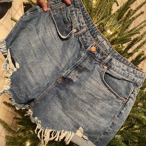 BRAND NEW JEAN SHORTS!